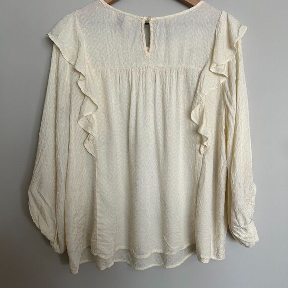 Universal Thread Ruffle Top - Picture 4 of 9